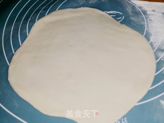 虾仁披萨的做法步骤：3