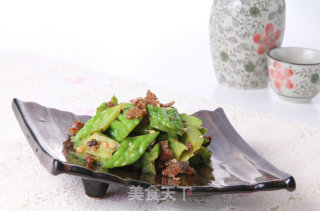 豆豉鲮鱼炒苦瓜的做法步骤：4
