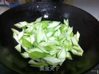 丝瓜炒豆腐的做法步骤：4