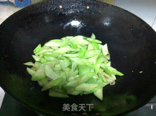 丝瓜炒豆腐的做法步骤：5