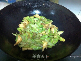 丝瓜炒豆腐的做法步骤：7