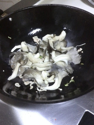 肉丝蘑菇的做法步骤：7