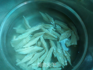 菠菜拌腐竹的做法步骤：3