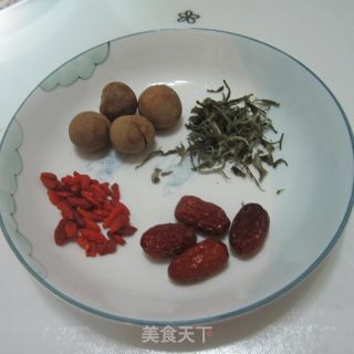 桂圆红枣茶的做法步骤：1