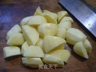 虾肉雪菜炒土豆的做法步骤：2