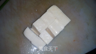 葱香豆腐炖鱼头汤盅的做法步骤：7