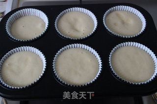 海绵杯子蛋糕的做法步骤：7