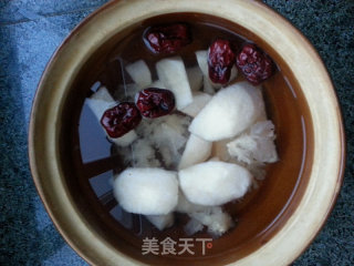 冰糖银耳雪梨的做法步骤：3