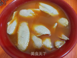 外焦里嫩蒜香烤鸡翅的做法步骤：3