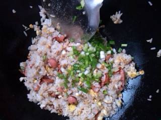 火腿蛋炒饭的做法步骤：5