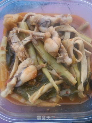 酸菜扁尖煮牛蛙的做法步骤：12