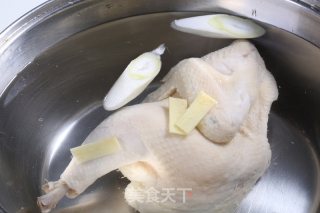 白斩鸡—自动烹饪锅食谱的做法步骤：2