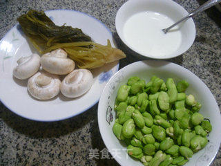 雪菜蘑菇蚕豆羹的做法步骤：1