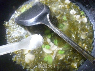 雪菜蘑菇蚕豆羹的做法步骤：7