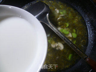 雪菜蘑菇蚕豆羹的做法步骤：9