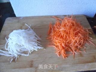 胡萝卜炒芥菜疙瘩的做法步骤：2