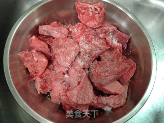 【橄榄炖猪肺】-----清肺止咳汤的做法步骤：2