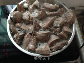 【橄榄炖猪肺】-----清肺止咳汤的做法步骤：4
