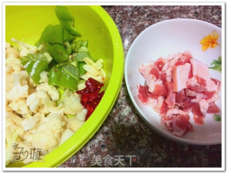 爽脆花菜炒肉【子璇家】的做法步骤：1