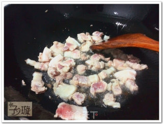 爽脆花菜炒肉【子璇家】的做法步骤：2