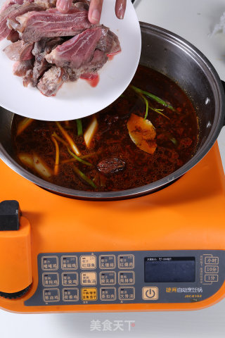 眷村牛肉面的做法步骤：4