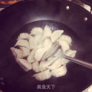 香菇猪肉水饺的做法步骤：5