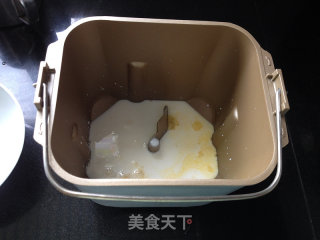 黑加仑面包的做法步骤：1