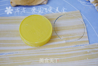 条纹水饺的做法步骤：8