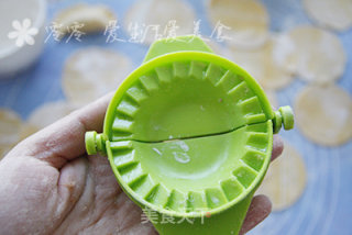 条纹水饺的做法步骤：9