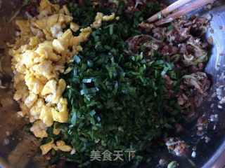 韭菜馅饼的做法步骤：5