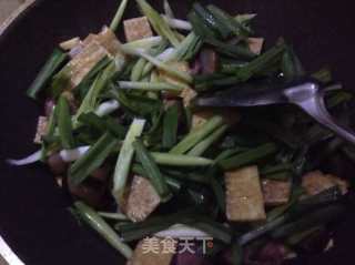 香干炒腊肉的做法步骤：7