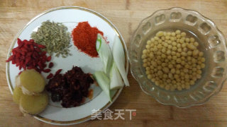 黄豆美容猪蹄的做法步骤：2