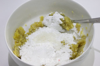 红薯饼金典做法（烤箱烤红薯饼）的做法步骤：3