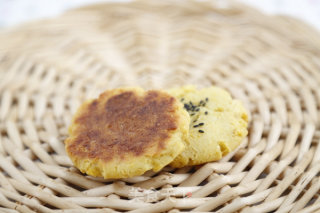 红薯饼金典做法（烤箱烤红薯饼）的做法步骤：7