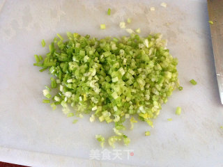 【生煎肉末芹菜饺子】的做法步骤：8