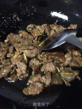 芹菜爆炒牛肉的做法步骤：5