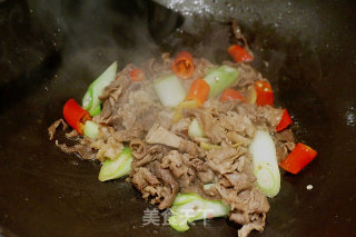 葱爆牛肉的做法步骤：7