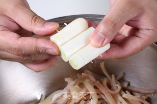 水晶肉皮冻的做法步骤：3