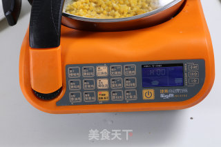 咸蛋黄玉米粒的做法步骤：4