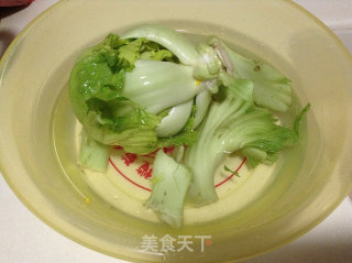 节后清肠----------咸蛋芥菜汤的做法步骤：1