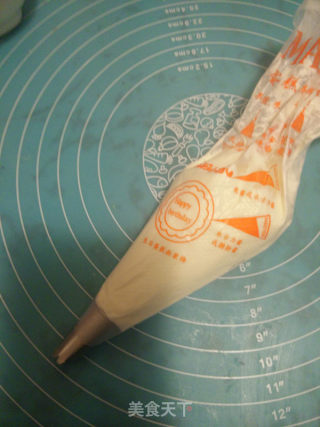 红丝绒杯子蛋糕的做法步骤：10