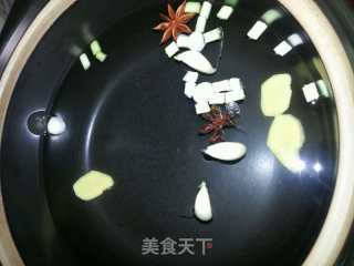 胡萝卜玉米棒骨汤的做法步骤：3