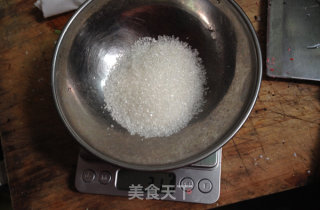 依然学烘焙--巧克力企鹅杯子蛋糕（附上巧克力泥制作）的做法步骤：3