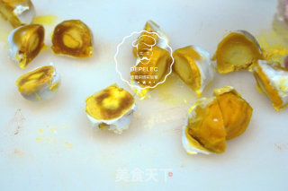美味蛋黄酥的做法步骤：12