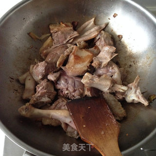 老鹅炖山药的做法步骤：3