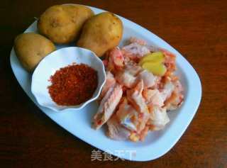 沙茶鸡肉焖土豆的做法步骤：1