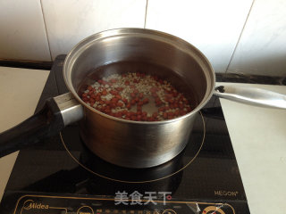 桃胶薏米红豆羹的做法步骤：4