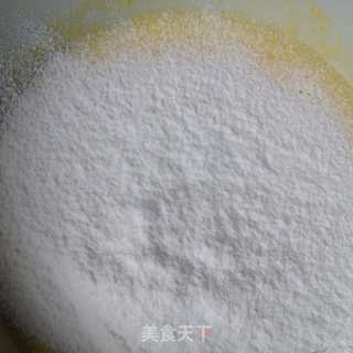 电饭锅版戚风的做法步骤：4