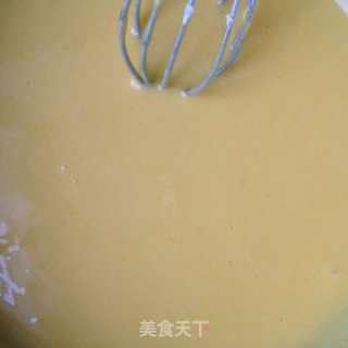 电饭锅版戚风的做法步骤：5
