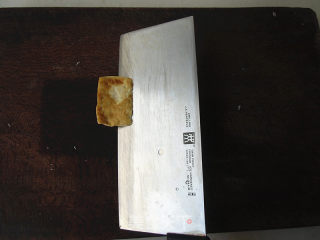 墨鱼仔烧豆腐的做法步骤：3
